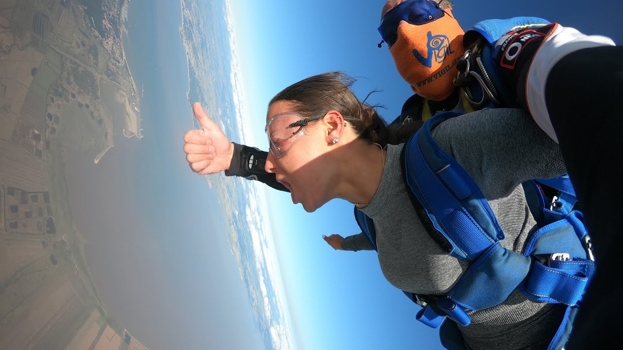 VLOG || SAUT EN PARACHUTE || LA PLUS GRANDE PEUR DE MA VIE || MOMENT INCROYABLE