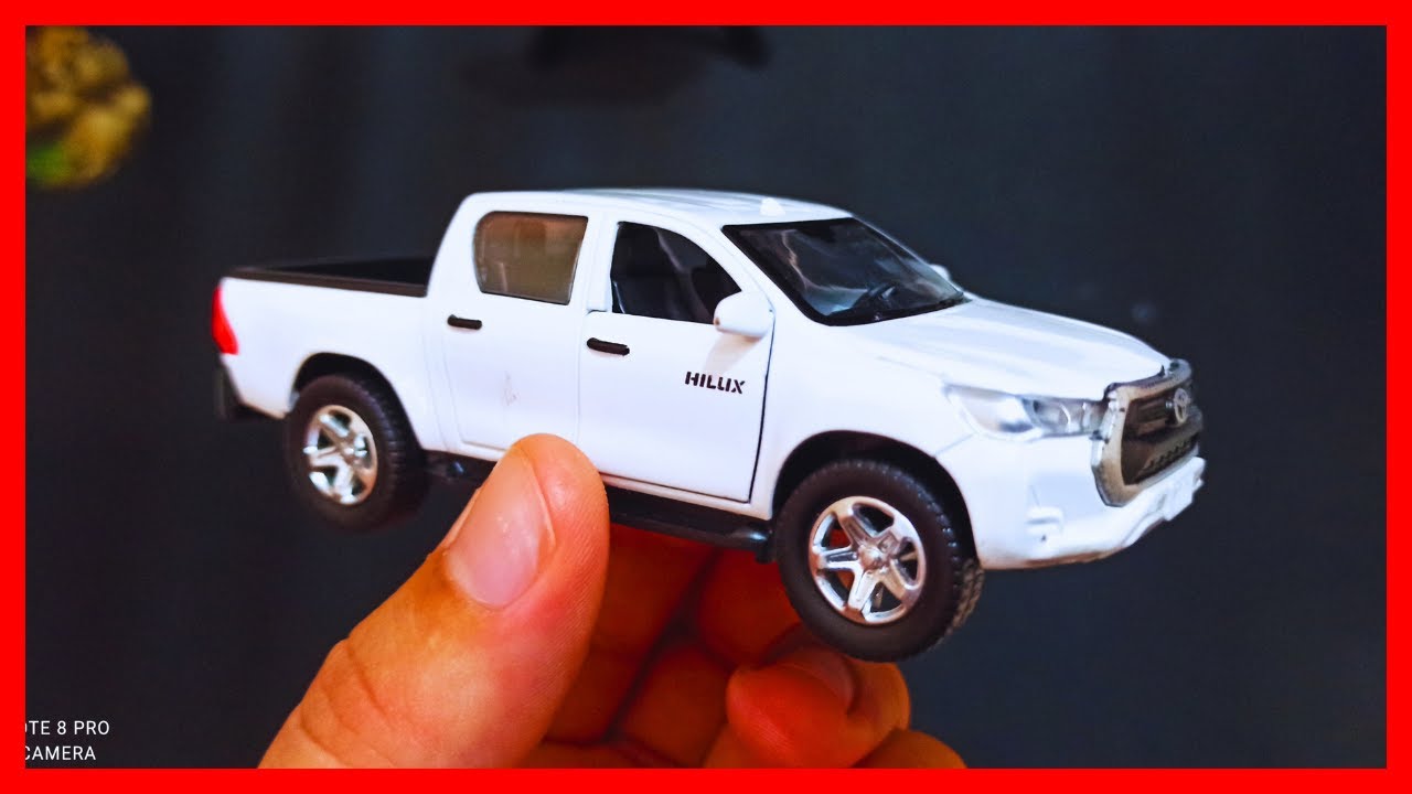 Miniatura Caminhonete Toyota Hilux Incrível Vale a Pena?