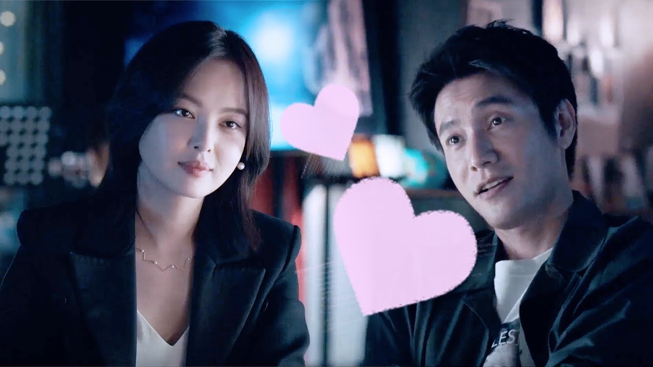 Chen Kun and his girlfriend have a candlelight dinner🍷