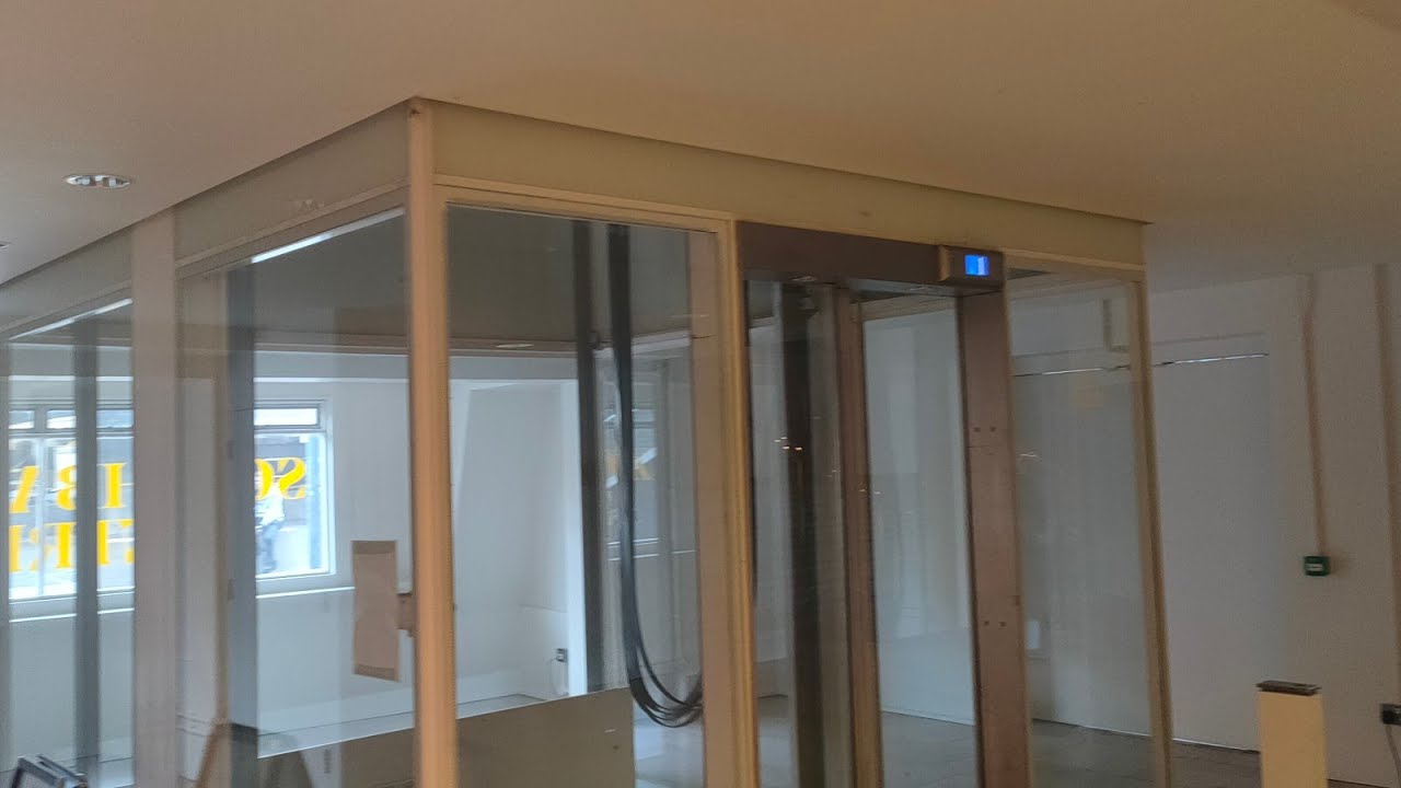 Bad retake | Epic Thyssenkrupp singing lift @ Southbank centre