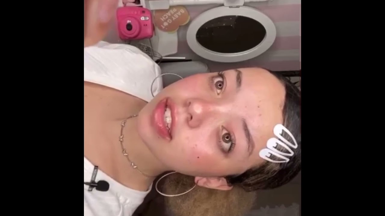 soft girl does ur makeup in class 🌸 💝 repost from: Kaitlynn Rhenea || asmr reposts || enjoy 👍 💕