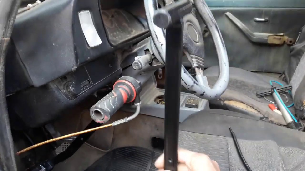 Adaptação de carro para cadeirantes. Sistema de freio para a mão