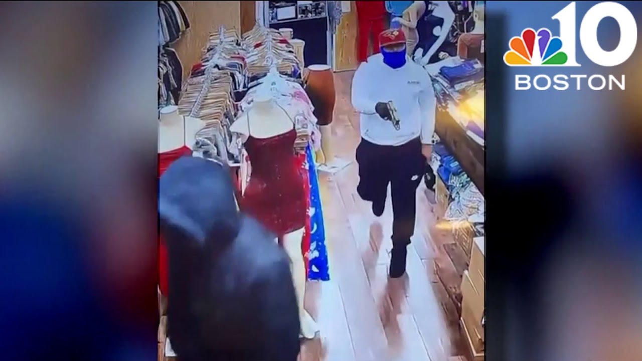 Caught on camera | Armed robbery at Lawrence, Mass., clothing store