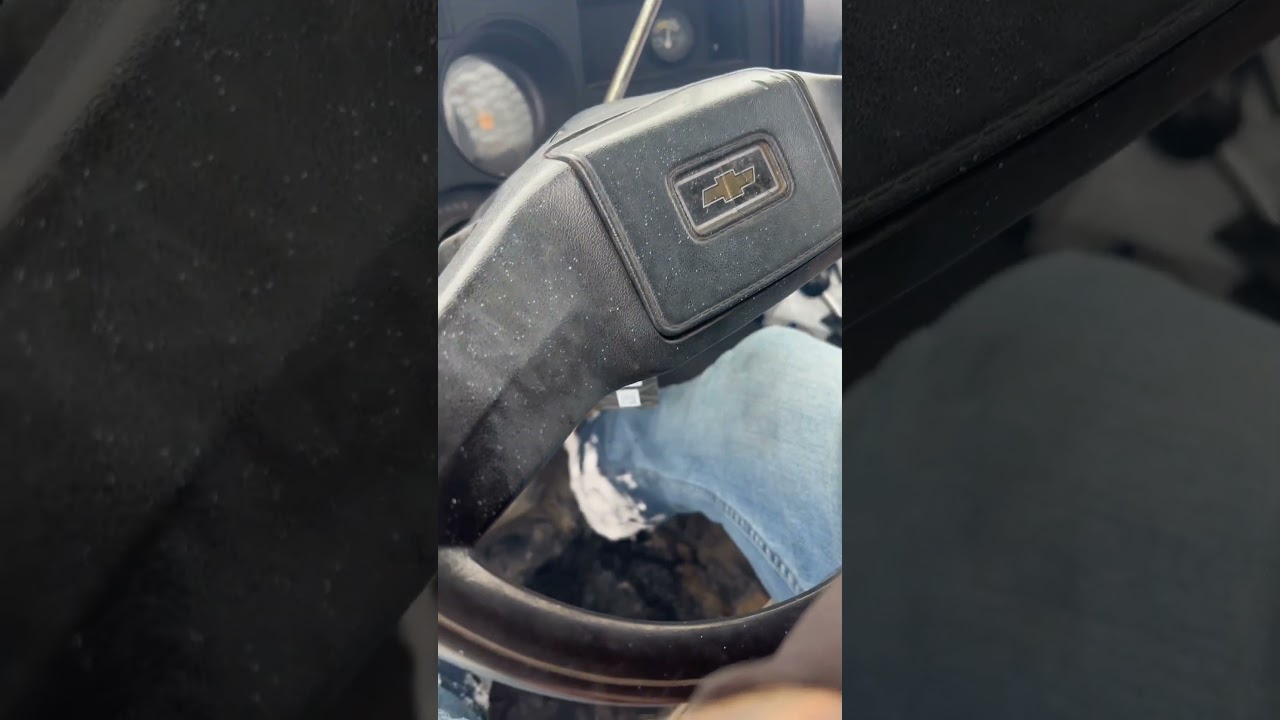 This is how you warm up a 6.2 diesel #cucvm1008 #62diesel #chevytrucks #armytruck #chevydiesel