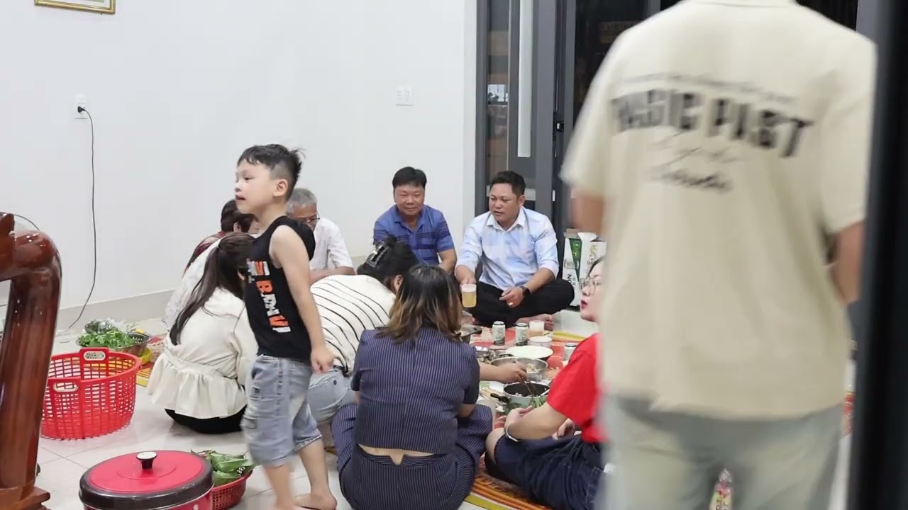 Kỉ niệm mùng 1 Tết Nguyên Đán Bính Ngọ 2026 cùng gia đình mình 