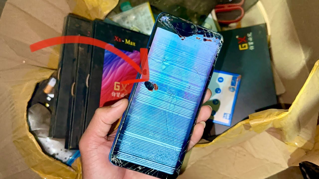 Happy Merry Christmas 🎄 We Found Broken phone in the trash! Im restore for gift homeless
