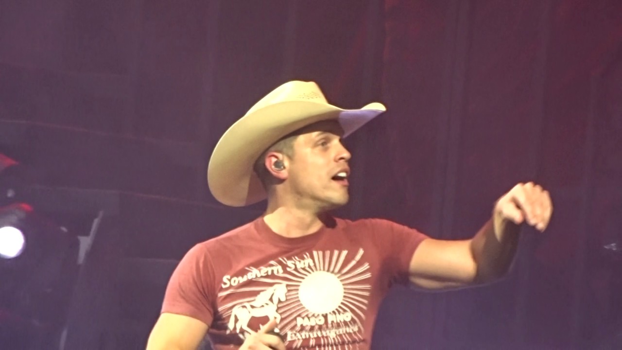 Dustin Lynch - Friends In Low Places and Pour Some Sugar On Me covers - Wilkes Barre PA 12/3/16