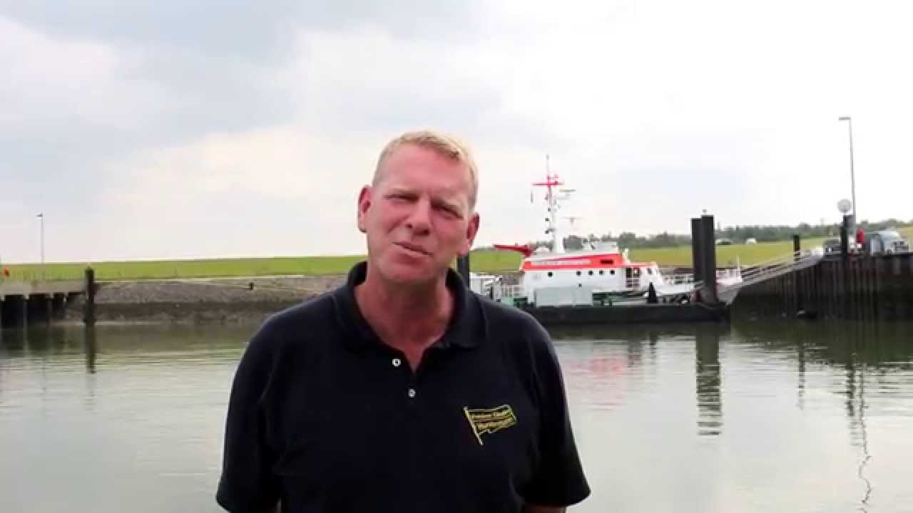 CWC 2014 - Dirk Huntemann springt in den Außenhafen von Hooksiel