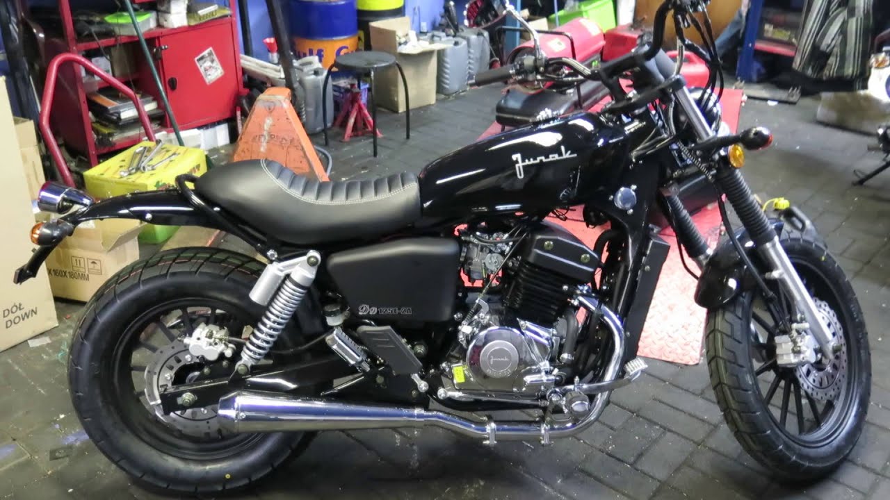 Junak M11/125 CAFE - Prezentacja