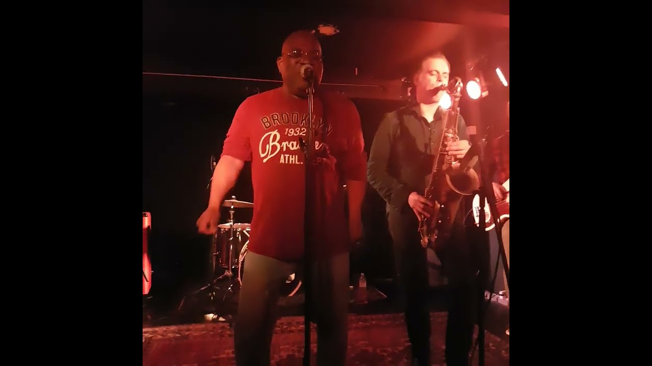 Barrence Whitfield and the Savages Bip Bop Bip (Glasgow, May 2023)