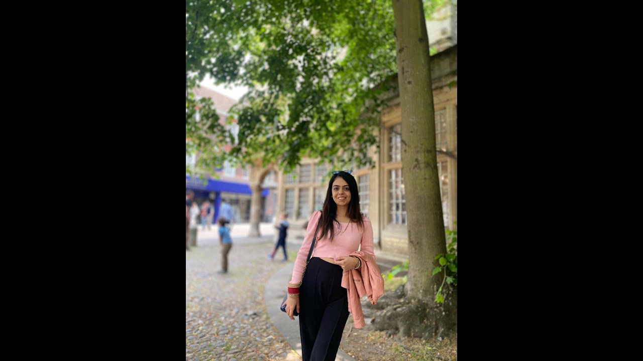 When you arrive early at the station 🤣😂#london  #Stpancras #exploringUK #station #early #shorts