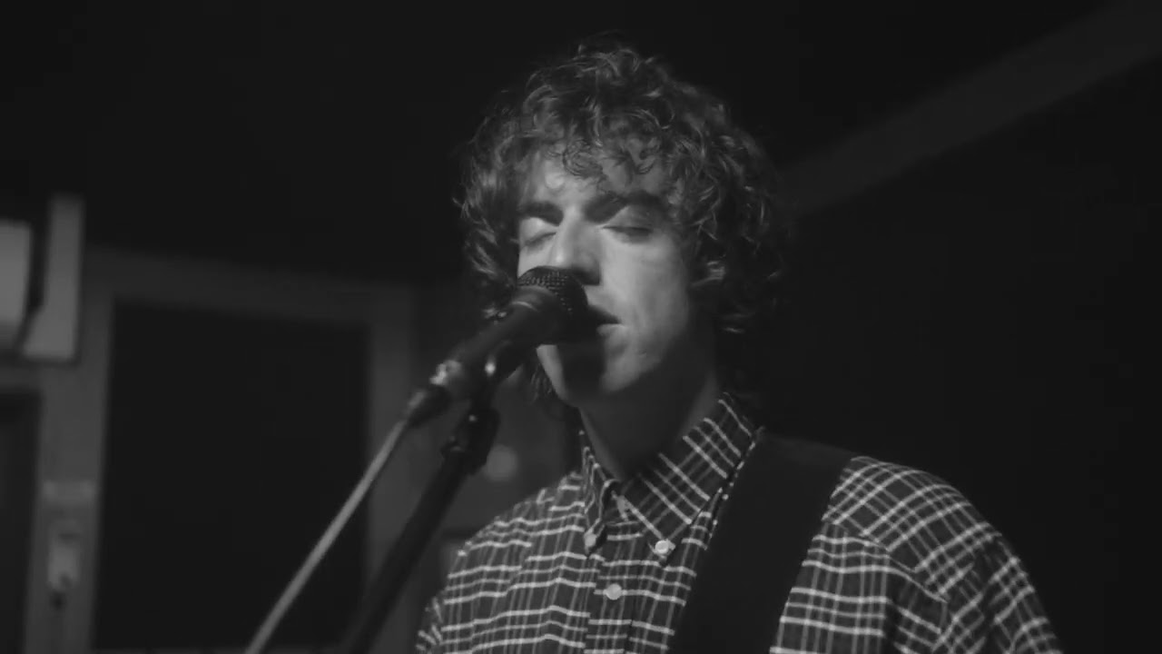 Shambolics - Never Be Mine (live from Pirate Studios)