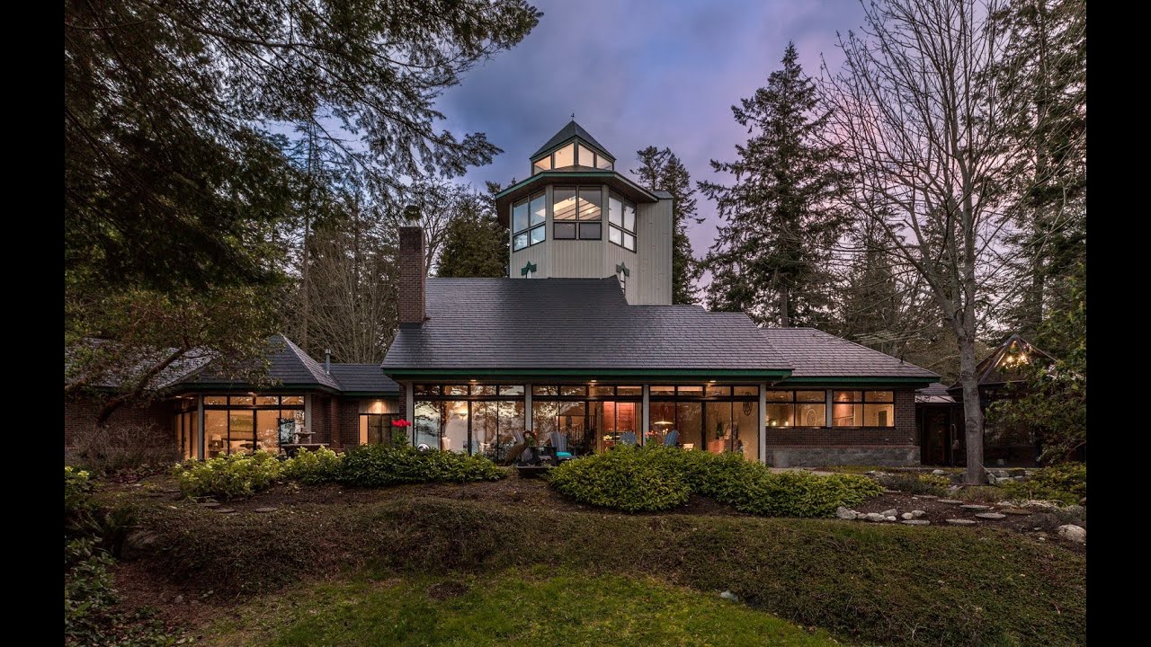 Whidbey Island Waterfront Estate - 1912 Hunskor