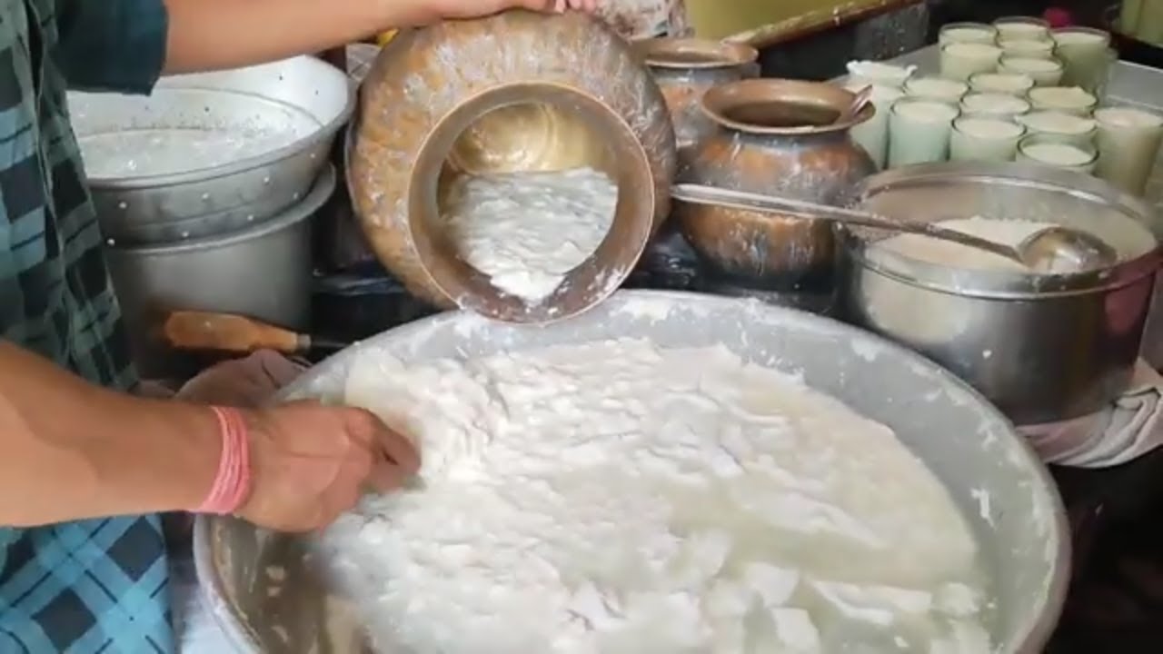 Most Popular Lassi in Mumbai | 70+ Years Old Lassi Shop | Indian Street Food