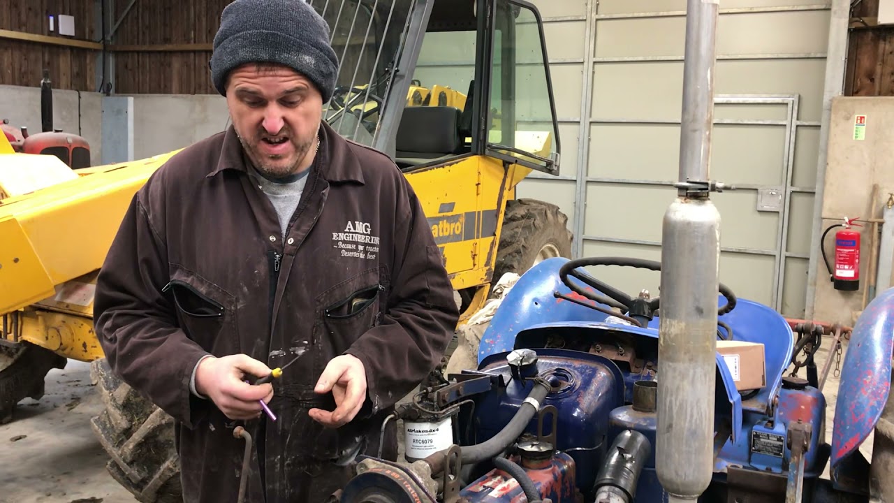 Fitting injectors to a Leyland 1500, Leyland 1800 or BMC 950 Diesel engine.