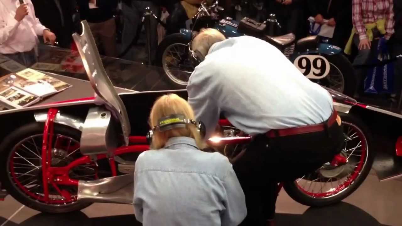Burt Munro's Indian Runs!