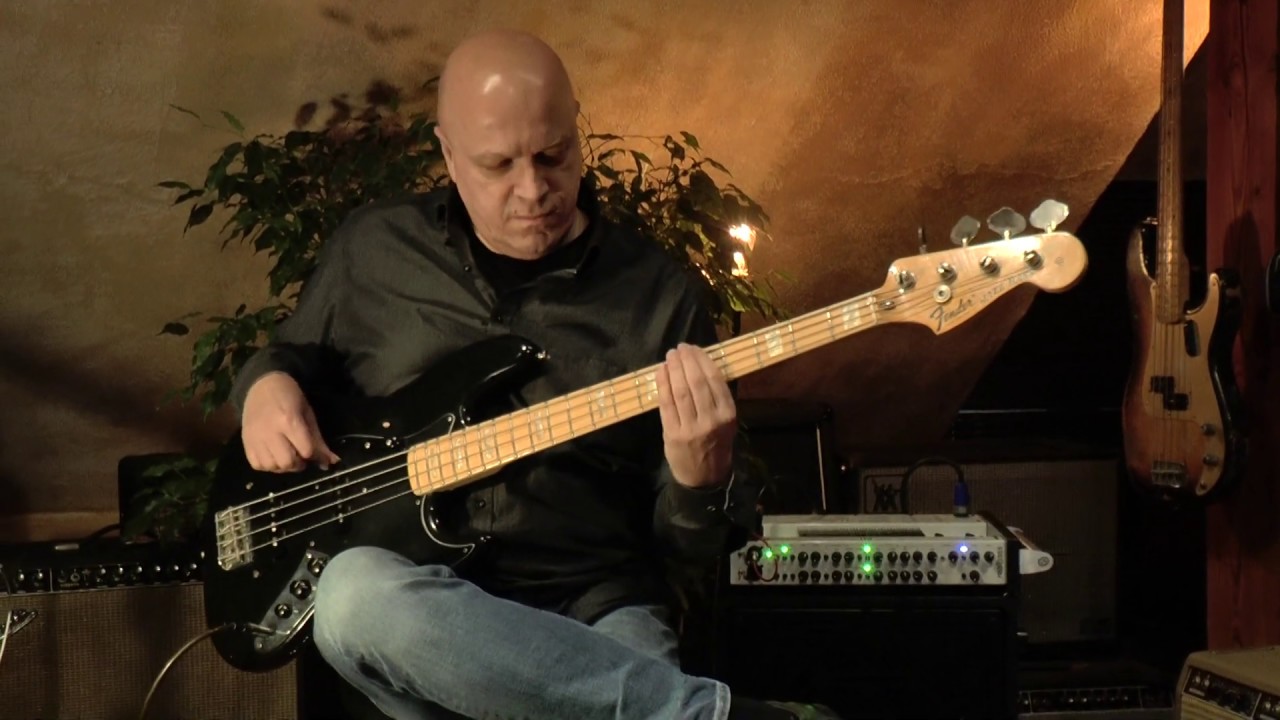 Fender Jazz Bass from 1975 presented by Vintage Guitar Oldenburg and Detlef Blanke