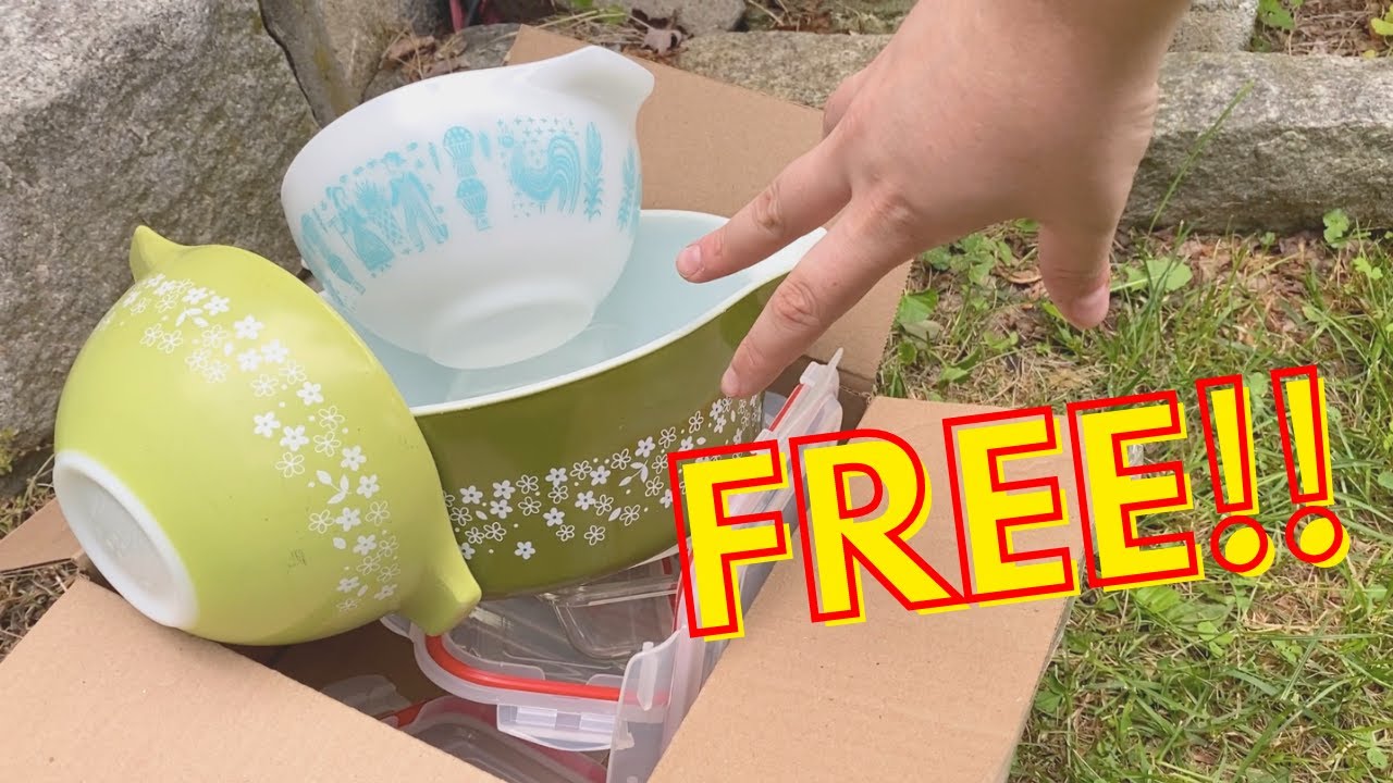 UNBELIEVEABLE FIND In The TRASH! VINTAGE PYREX For FREE!