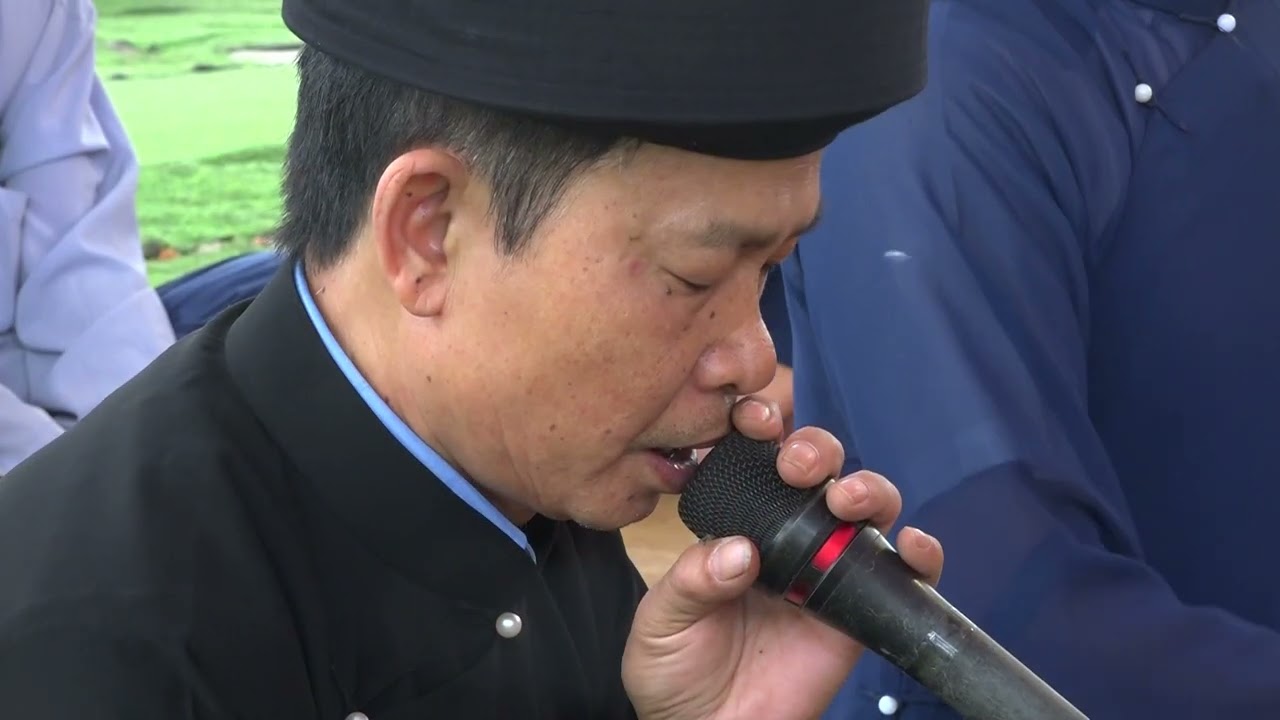 ĐÔNG THỔ XÂY DỰNG CỔNG ĐÌNH LÀNG BÁI GIAO