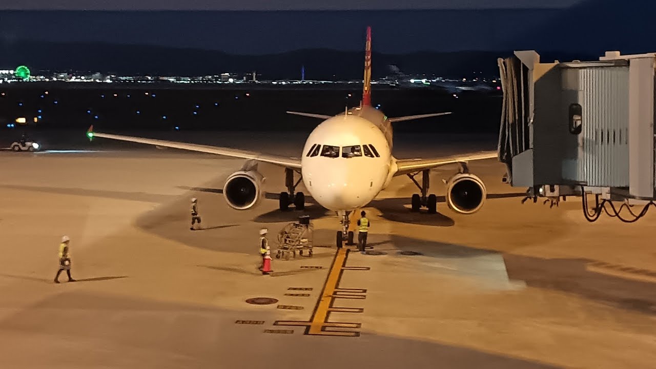 [特別篇]香港航空HX612泊位於関西國際機場23號閘囗，用機：B-LPT，拍攝日期：23/7 1941