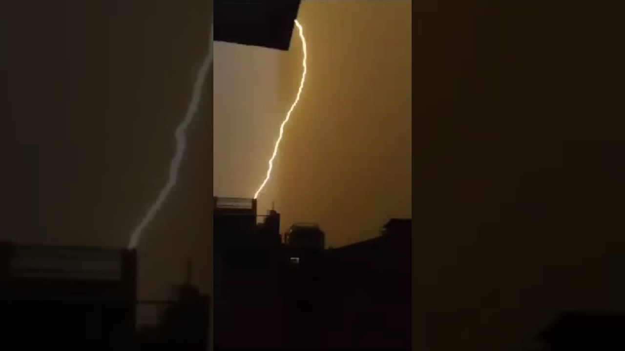 खतरनाक बारिश 😱 | barish video | #shorts #shortvideo #short #barishstatus #ytshorts