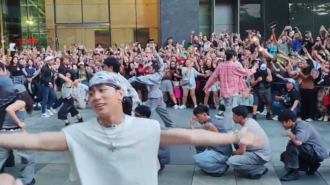 SB19 Busking-Simula at Wakas World Tour Singapore2025 #sb19 #busking #simulaatwakas 