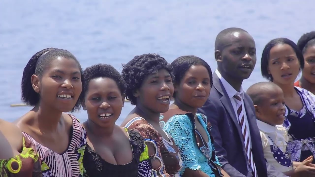 Dore indirimbo yacu yanditse amateka ituma tumenyekana Aghape Choir
