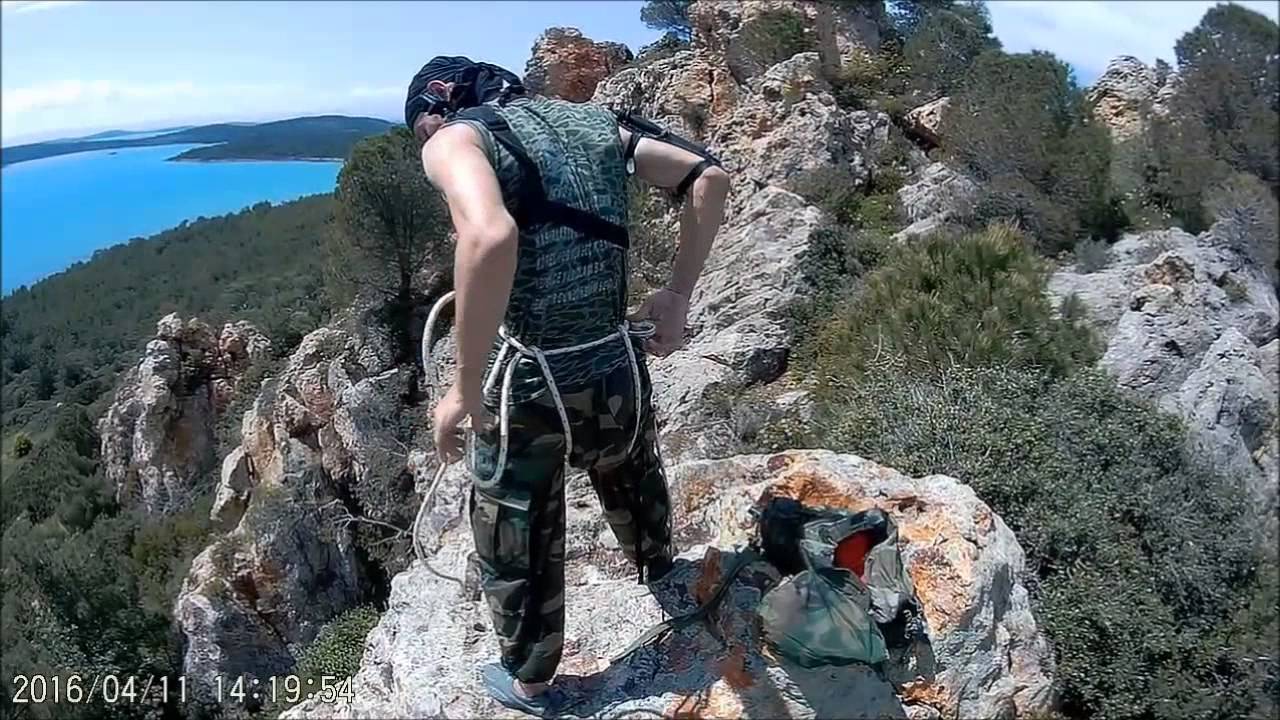 TUNCAY TALAY VOLKAN SAKARYA  MMA  BAYRAĞI VE TÜRK BAYRAĞINI AÇMA.