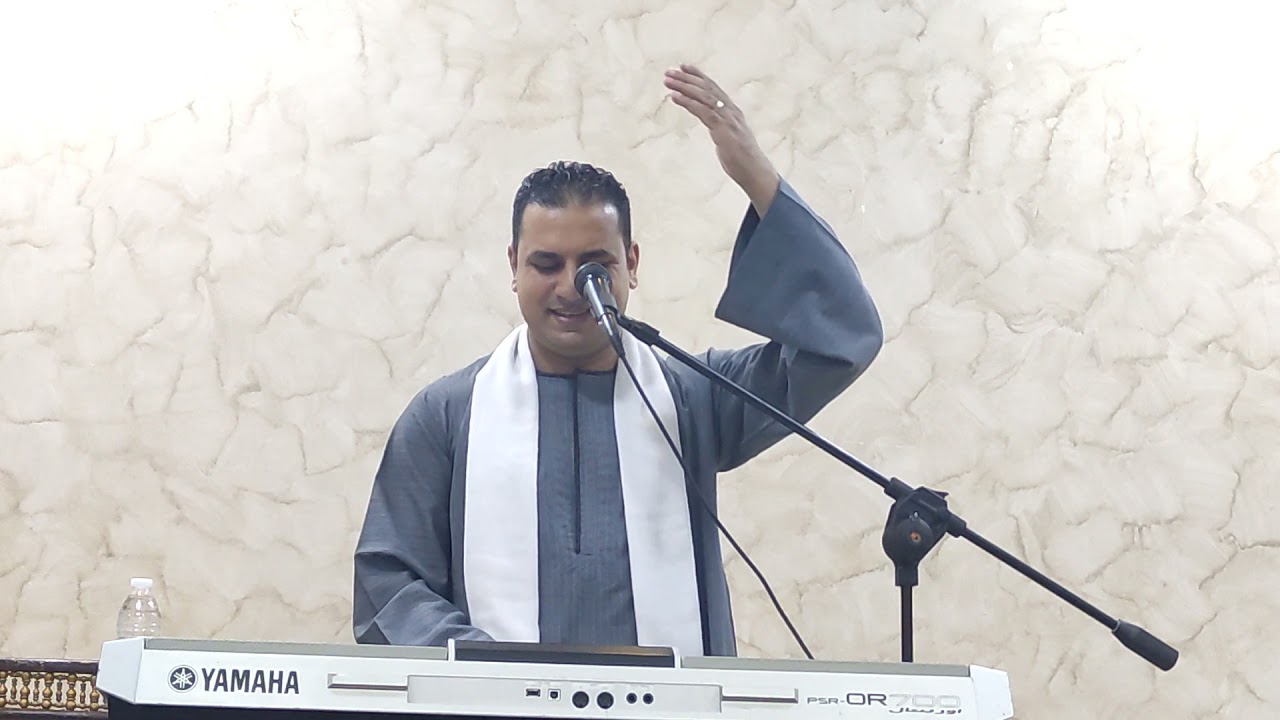 ترنيمه ٣ _ اللي عنده اب زيك.  هاللويا الله هو ابويا  صموئيل فاروق    اجتماع المريح الحقيقي