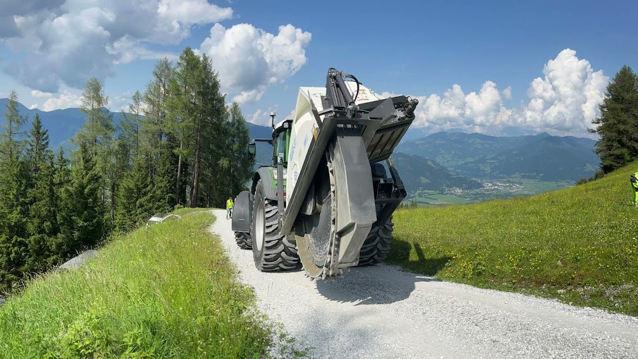 Stehr Grabenfräse SGF 1300 im härtesten Einsatz bis Bodenklasse 7!
