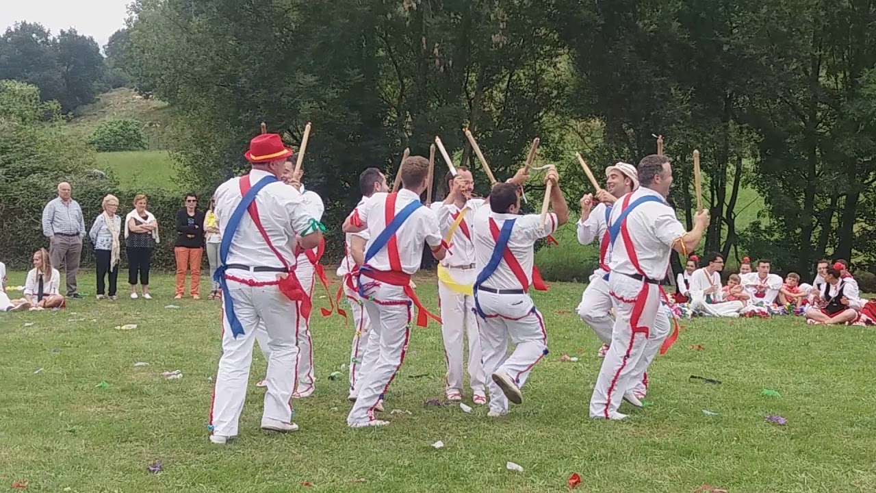 Danzantes de Barrio de Arriba(Riotuerto) Palillos