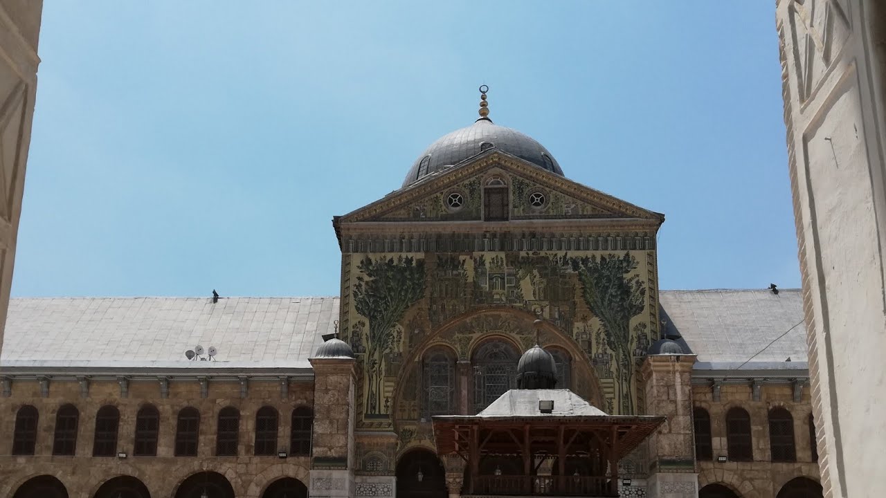 بعيون عراقيه .الجامع الأموي بدمشق . المنارة التي ينزل عليها عيسى عليه السلام.