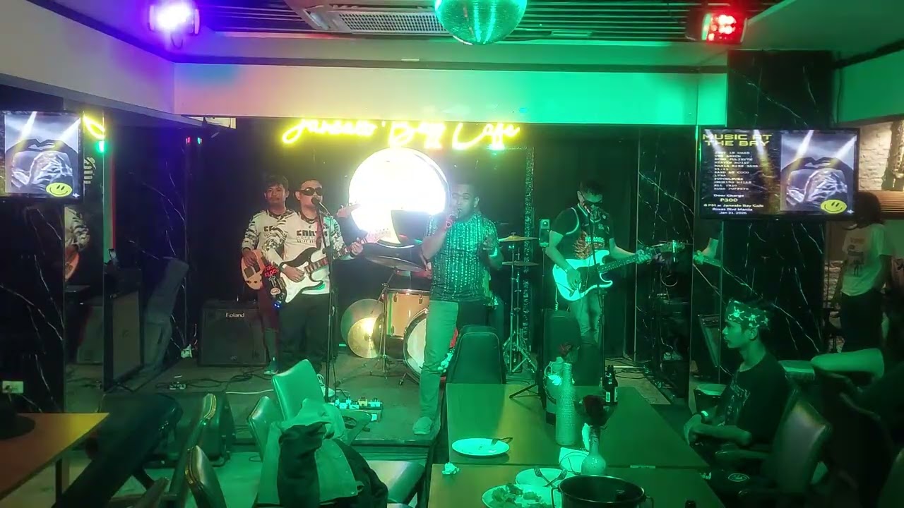 MANIAKISS AT JANEALO BAY CAFE