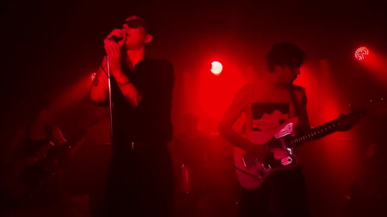 The buttertones -  chaos reigns live (ann arbor michigan)