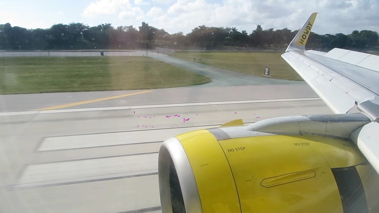 LOUD REVERSE THRUST Spirit Airlines A320NEO Landing at Ft Lauderdale Hollywood International Airport
