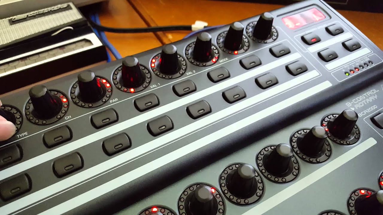 Roland MKS 7 Demo. Juno 106 - TR707. With BCR2000
