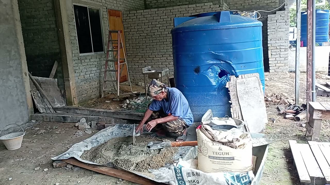 Campur cement pakai plaster dinding.