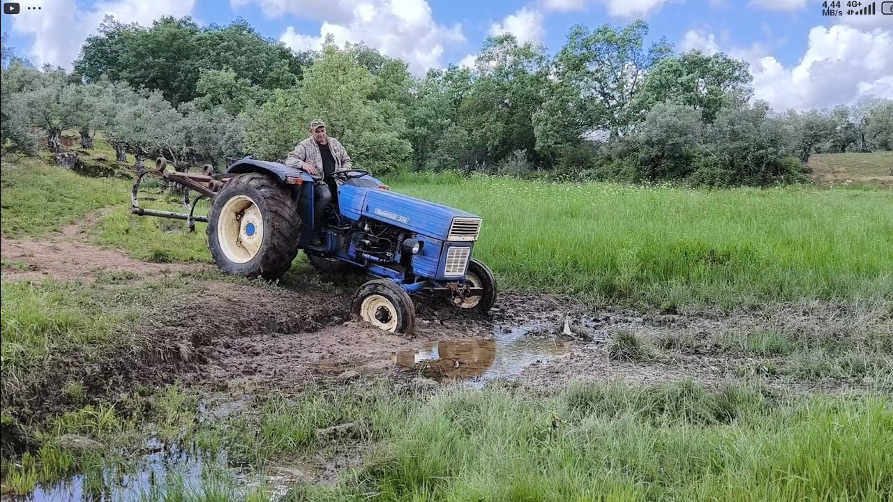 Arando con la Libélula en estas barranqueras