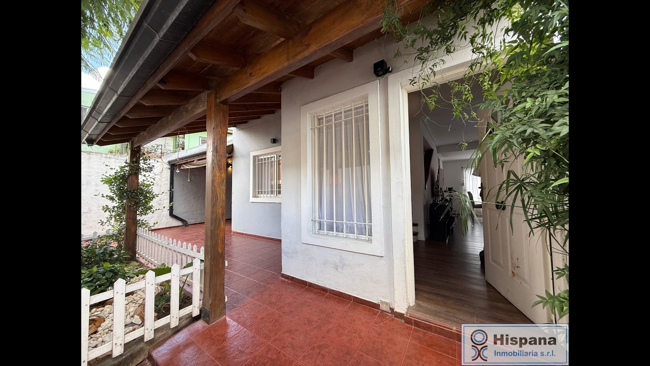 Casa en venta APTA CREDITO BANCARIO! sobre la calla Olavarría. En el Centro de Del Viso, Pilar.