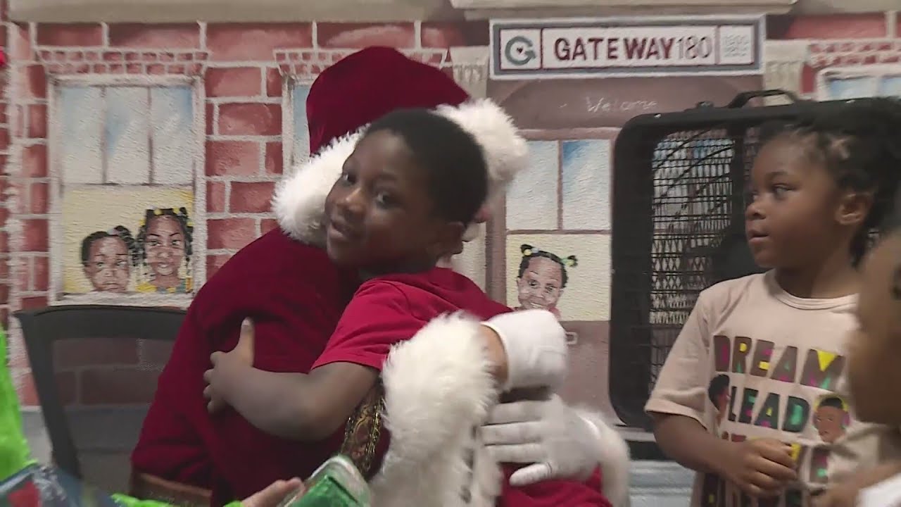 Christmas arrives early for families at STL homeless shelter