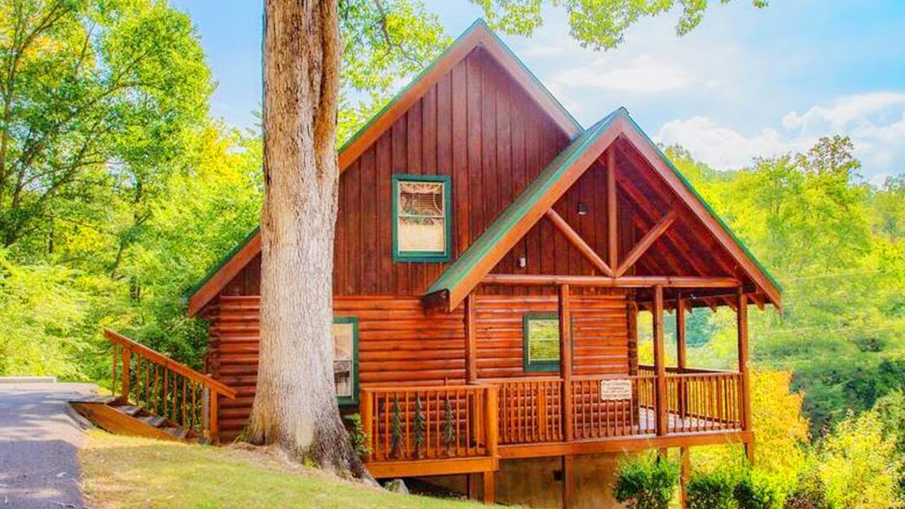 Log Cabin Overlooking The Mountains W/ Hot Tub | Lovely Tiny House