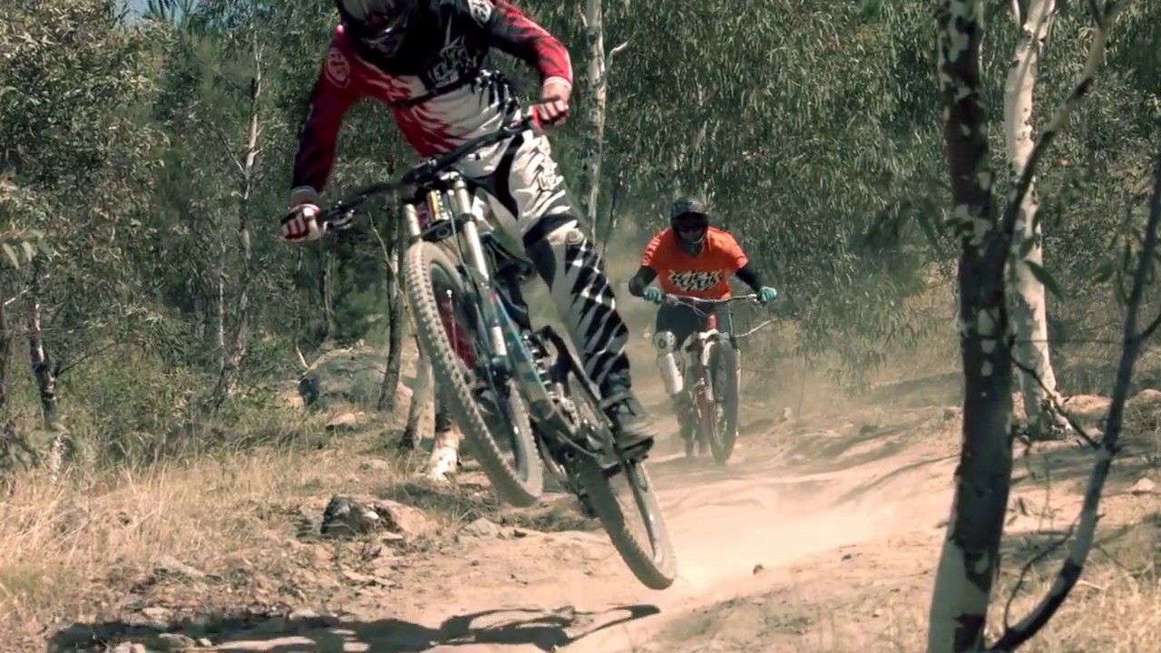 BLACK MAGIC CINEMA CAMERA - DH MTB video