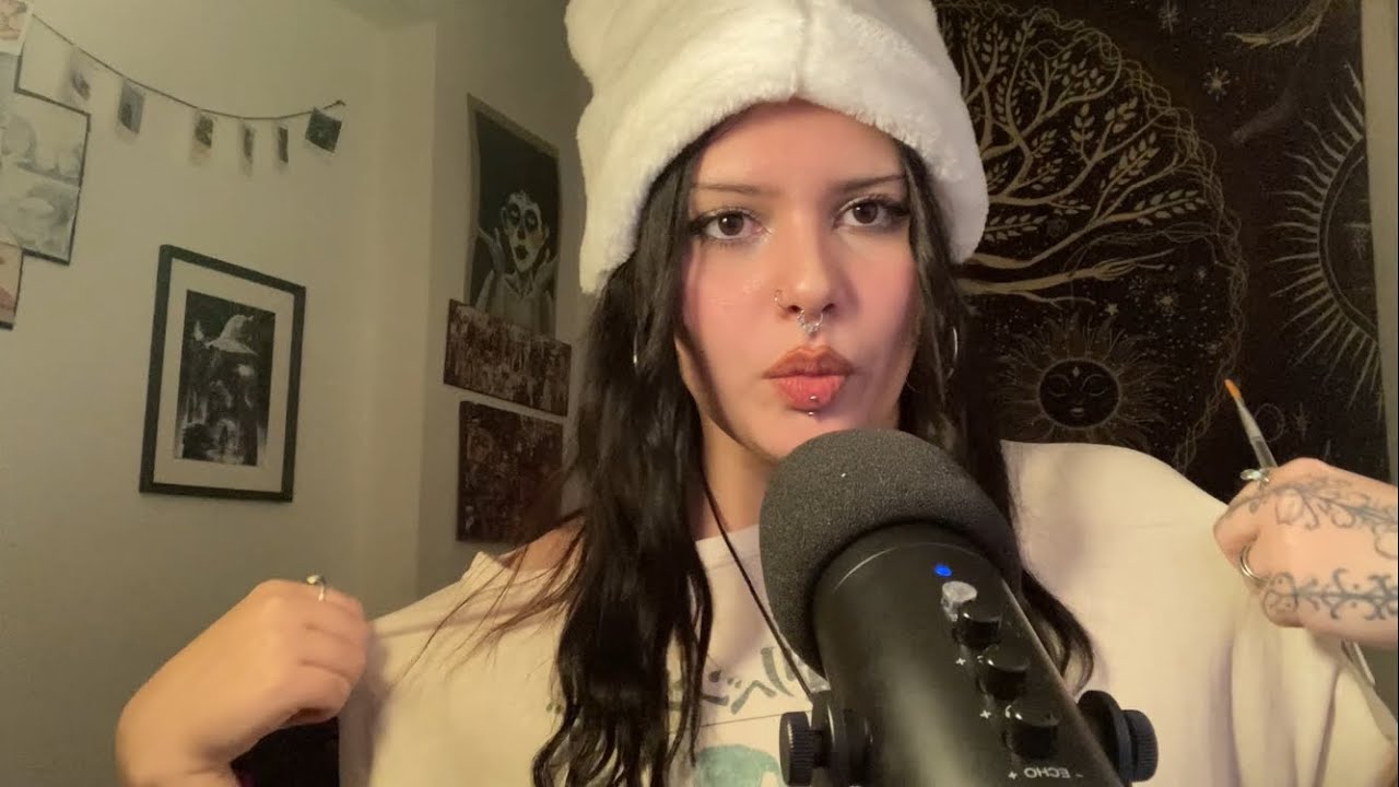 asmr: trying to speak english :) (art, tapping, whispers)