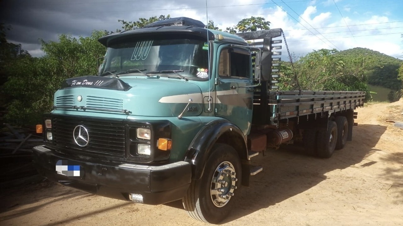 CAMINHÕES MERCEDES À VENDA A PARTIR DE 49 MIL
