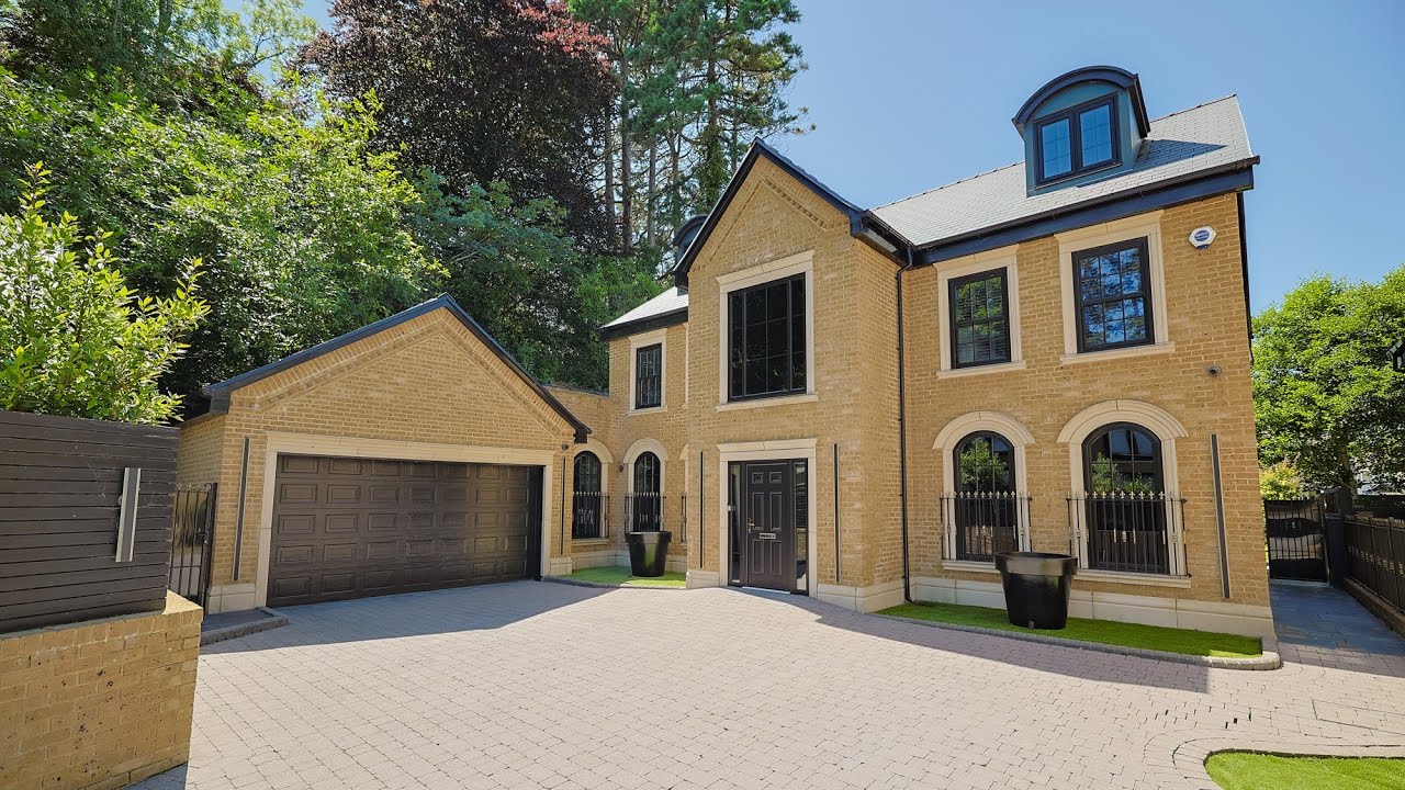 2 Redwood Court, an exceptional 5-bedroom home in Gowerton