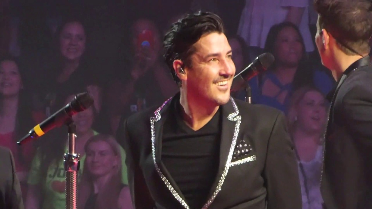 NKOTB Anaheim 5.24.19 Valentine-If you Go Away Please Don't Go Girl