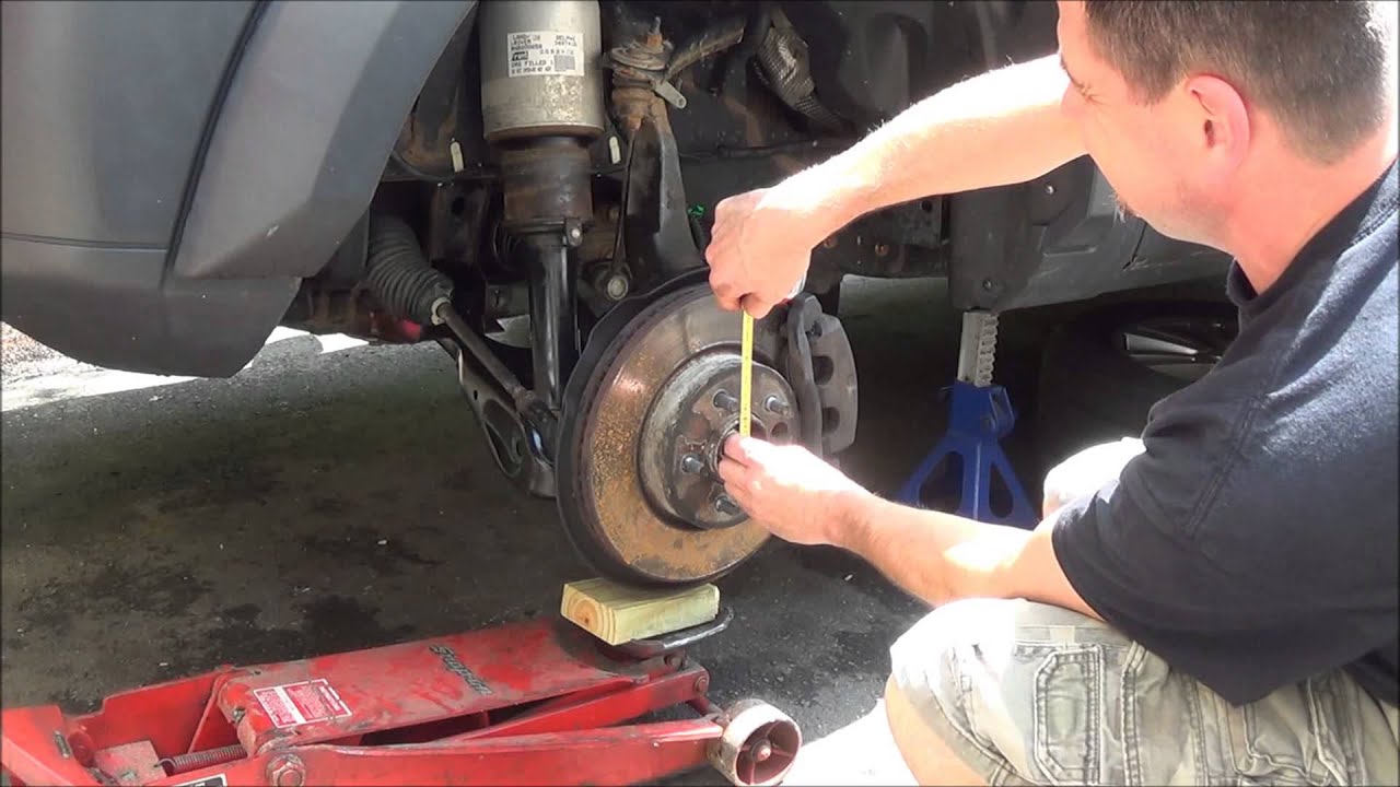 7-4-14 как заменить передние нижние рычаги на Land Rover LR3
