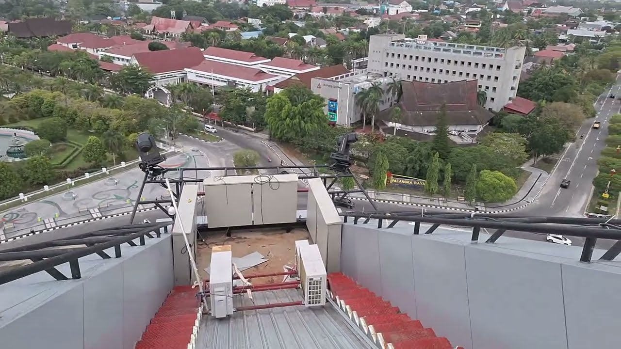 REVIEW BAGIAN DALAM MENARA TALAWANG BUNDARAN BESAR PALANGKA RAYA 2024