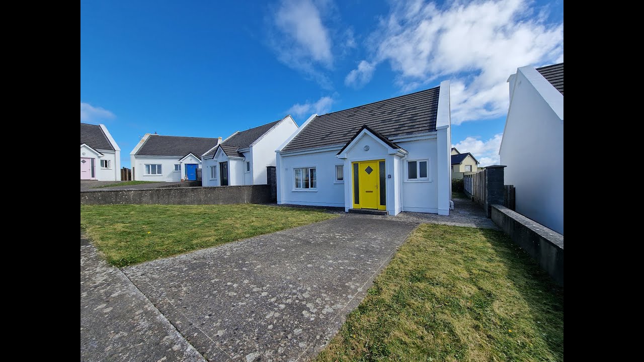 8 Atlantean Cottages, Kilkee, Co. Clare. V15 VR98