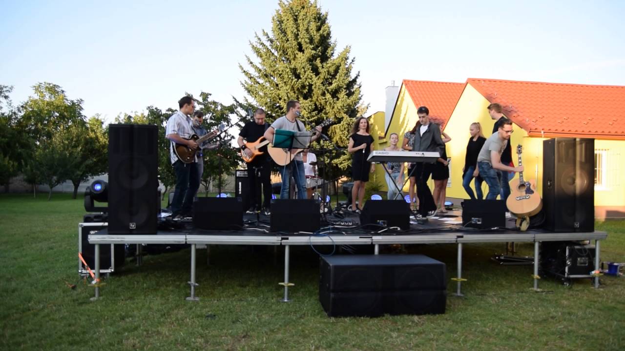 (1/4) Nie Náhodou - koncert 10 rokov (Šurany)